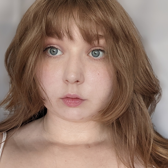 Hello! Please Look. - Picture 1 of 1